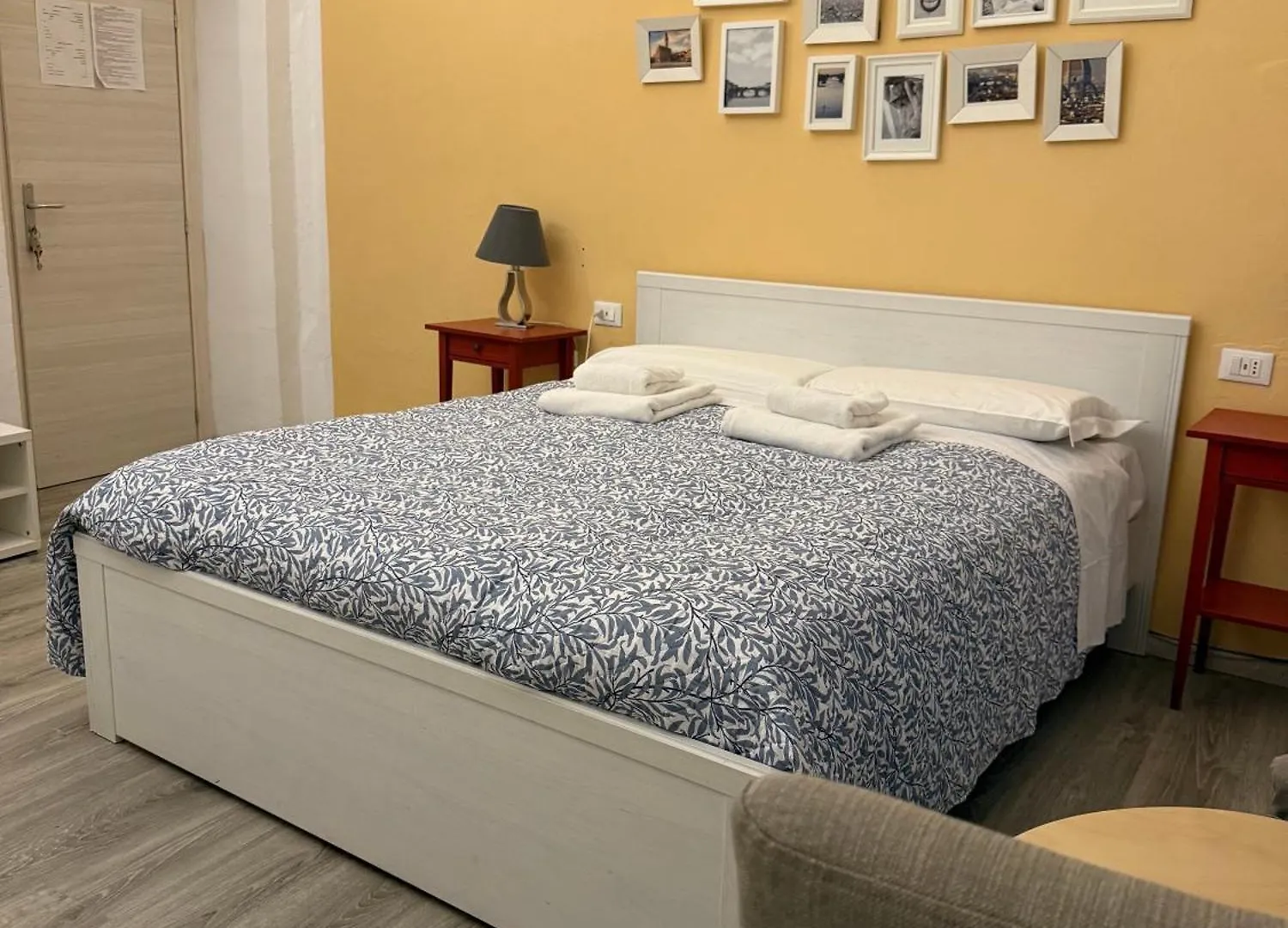 Bronze Horse Otel Floransa 0*,  İtalya